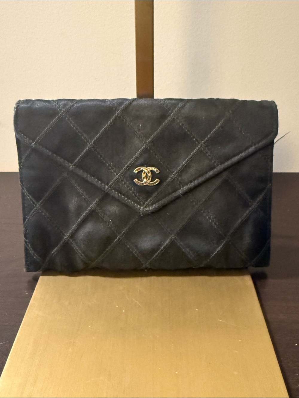 CHANEL Black Quilted Leather Zip Wallet with Authenticity Card - Picture 8 of 8